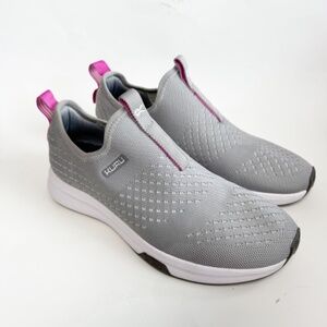 Kuru Atom Gray Slip On Sneakers Women's Size 8.5